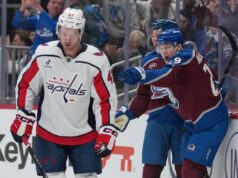Nathan MacKinnon canaliza emociones en otra noche histórica