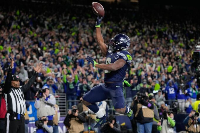 Los Seahawks dominan a los 49ers desde el tiro inicial y avanzan al juego por el título de la NFC