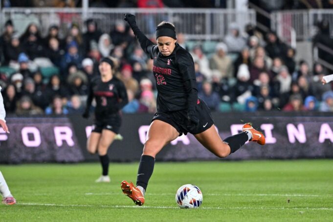 Denver Summit FC ficha a la delantera estrella de Stanford Jasmine Aikey