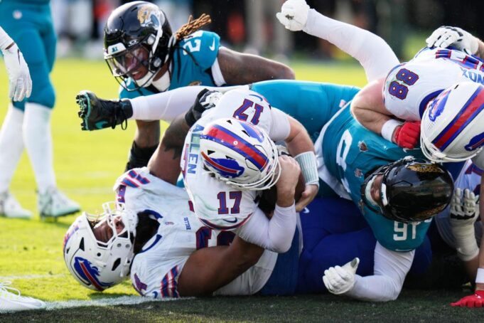 Josh Allen lidera a los Bills sobre los Jaguars para la primera victoria de Buffalo como visitante en los playoffs en 33 años
