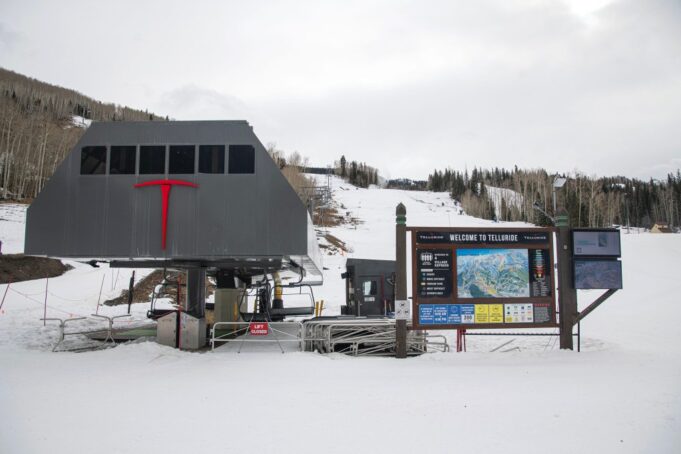 La estación de esquí de Telluride reabrirá mientras continúa la huelga de patrulleros