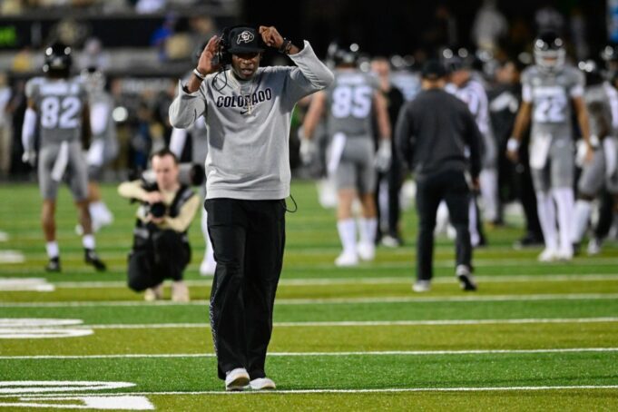 Los Colorado Buffs añaden a Bo Hughley a la línea ofensiva