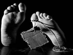 Mujer muerta en accidente de carretera en Latur, Maharashtra; camino del bloque de parentesco