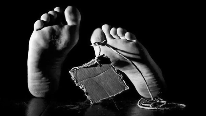 Mujer muerta en accidente de carretera en Latur, Maharashtra; camino del bloque de parentesco