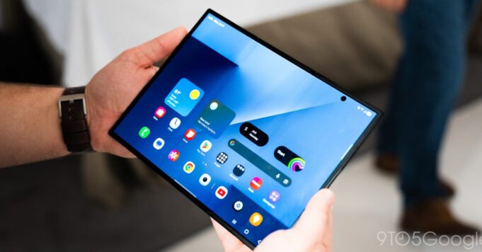 Galaxy Z TriFold aterriza en EE.UU. por $2,899, disponible el 30 de enero