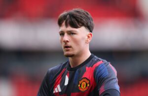 El Manchester United retira oficialmente a Elyh Harrison de su cesión, días después de su aparición en la Copa FA