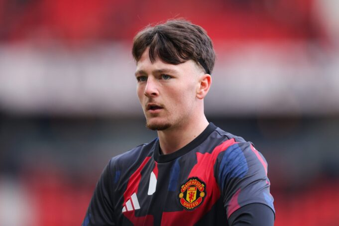 El Manchester United retira oficialmente a Elyh Harrison de su cesión, días después de su aparición en la Copa FA