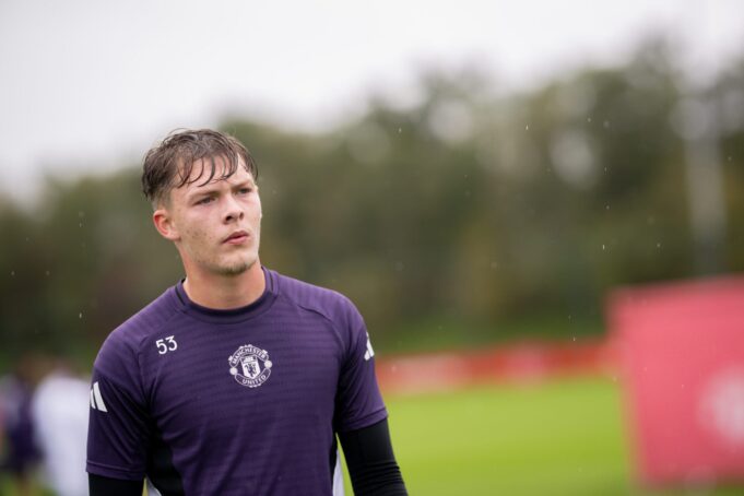 Kayserispor ofrece una vía de escape al as del Manchester United, Sam Mather, con una nueva oferta