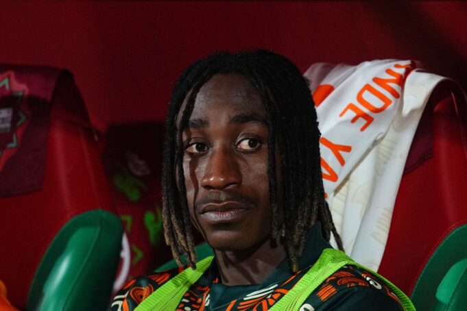 La estrella vinculada al Manchester United, Yan Diomande, da un golpe de transferencia con la admisión al Liverpool