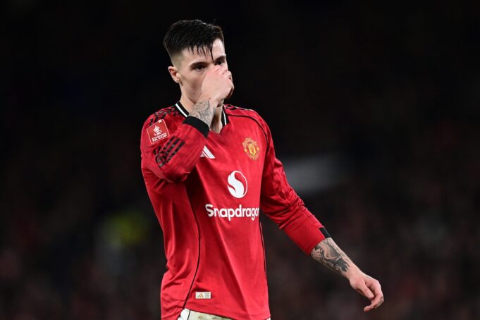 Los fanáticos del Manchester United están profundamente divididos sobre Benjamin Sesko y otros tres jugadores después de las actuaciones contra Brighton en la Copa FA.