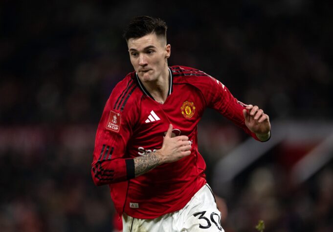 Olvídese de Benjamin Sesko, Rene Meulensteen cree que otro fichaje de verano del Manchester United simplemente “no es lo suficientemente bueno”