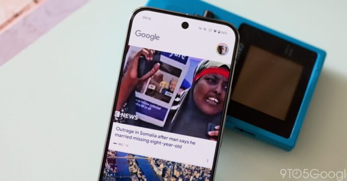 Google Discover apuesta por los titulares desordenados de IA