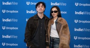 Charli XCX sobre lo que es real (y ‘legalmente’ no real) en ‘The Moment’