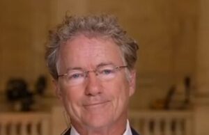 La resolución sobre poderes de guerra no sólo afecta a Venezuela, sino también a Groenlandia