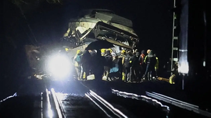 Accidente de tren en Barcelona deja un muerto días después del mortal choque en España