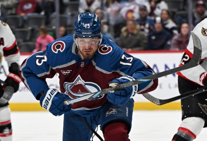 Valeri Nichushkin de Avalanche se pierde el partido tras un accidente automovilístico previo al partido