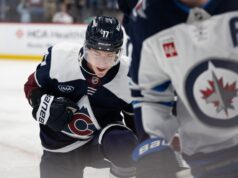 “Prestas atención a tus amigos”