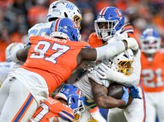 La defensa rápida de los Broncos enfrenta el desafío más difícil hasta el momento: “Será mejor que detengamos la (maldita) carrera”