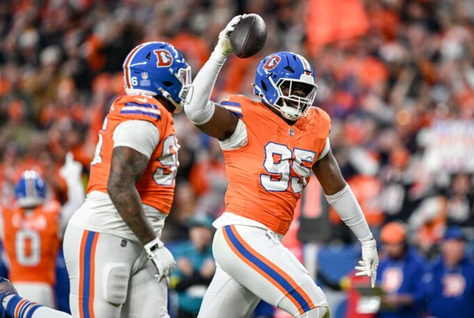 Los Broncos aseguran su campo local para los playoffs, pero no están libres de críticas