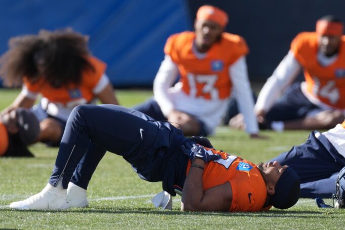Broncos RB JK Dobbins descartado para el Juego de Campeonato de la AFC