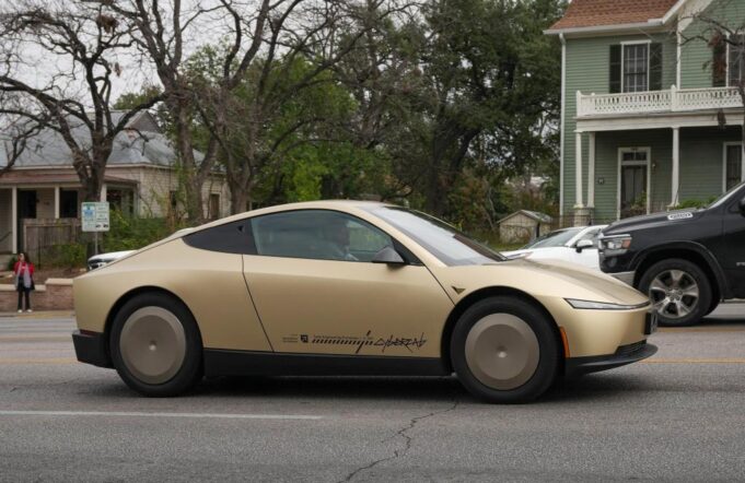El beneficio anual de Tesla cae al nivel más bajo desde la pandemia