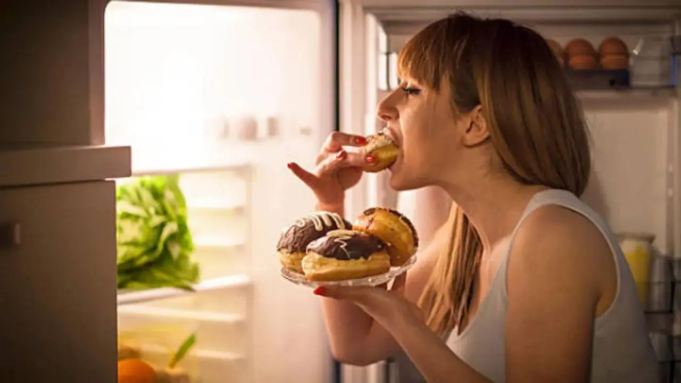 Los alimentos procesados con conservantes pueden aumentar el riesgo de cáncer: estudio
