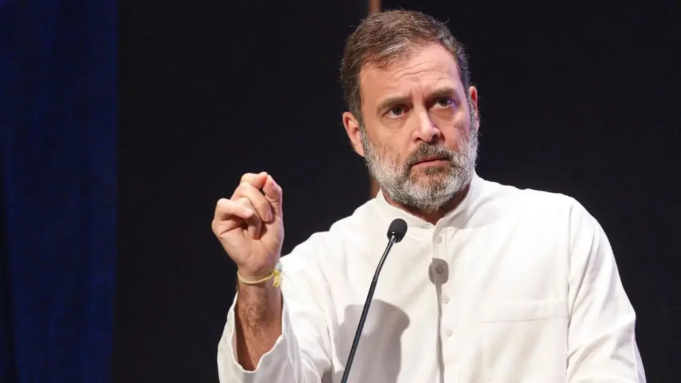 No hay democracia interna en el Congreso, alega el exlíder Shakeel Ahmad