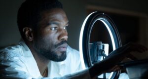 Yahya Abdul-Mateen II es una estrella enorme