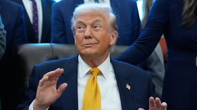 Trump prefiere sanciones a ataques, por ahora, contra el régimen iraní