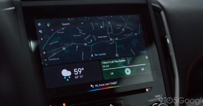 Usuarios de Android Auto frustrados por el Asistente de Google en medio de la espera de Gemini