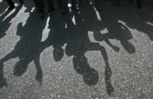 Encuestas en Maharashtra: atacan la casa del líder del Sena; Candidato del BJP agredido