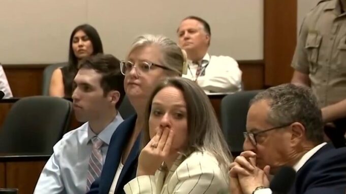 El presunto asesino de Charlie Kirk pide la descalificación de los fiscales