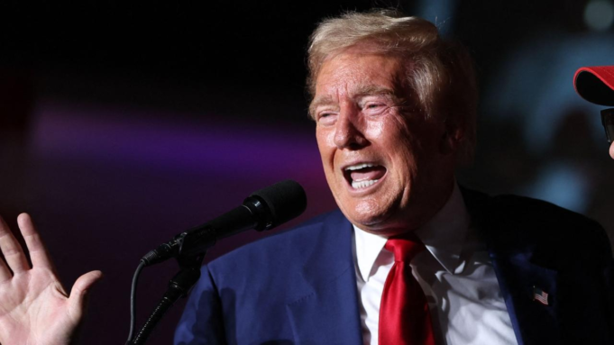 Estados Unidos ataca a Venezuela y captura al presidente Maduro y a su esposa