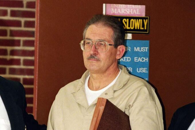 Aldrich Ames, renegado de la CIA que vendió secretos estadounidenses a los soviéticos, muere a los 84 años