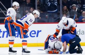 Matthew Schaefer de los Islanders probablemente esté bien después de dos sustos de lesiones