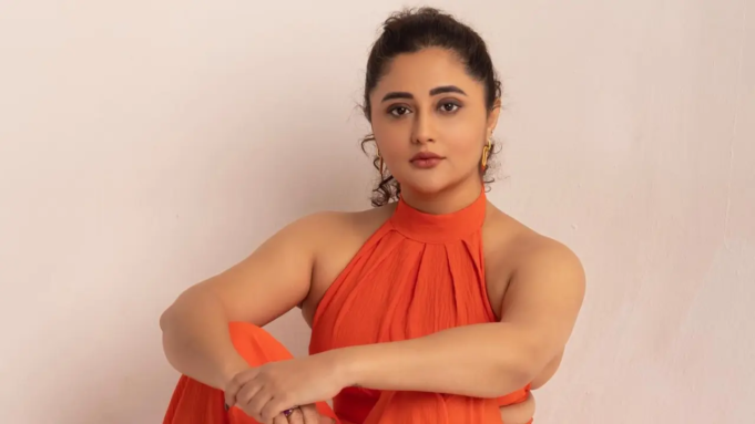 Rashami Desai elimina una publicación generada por IA sobre Amit Shah y Mamata Banerjee