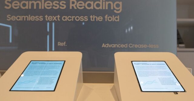 samsung-crease-less-display-2.jpg