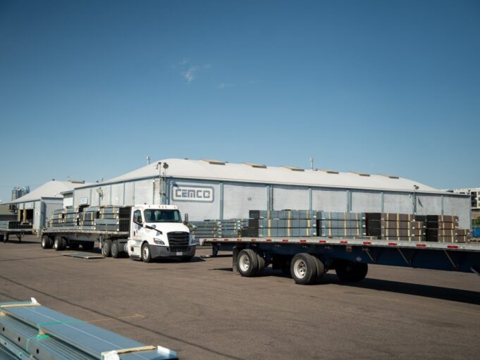 Los Broncos pagan 13 millones de dólares por un lote de 2,7 acres de Burnham Yard