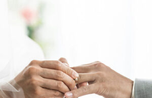 Trump pone fin a las tarjetas verdes automáticas para inmigrantes que se casan con ciudadanos estadounidenses