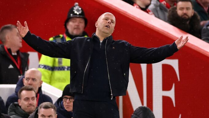 Liverpool en una encrucijada: ¿En qué le ha ido mal a Slot desde que ganó el título de la Premier League?