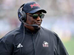 Fuentes: Hammock del norte de Illinois a los Seahawks como entrenador de RB