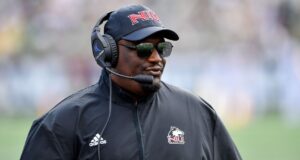 Fuentes: Hammock del norte de Illinois a los Seahawks como entrenador de RB