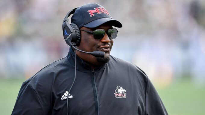 Fuentes: Hammock del norte de Illinois a los Seahawks como entrenador de RB