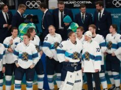 Finlandia vence a Eslovaquia por 6-1 y gana la medalla de bronce olímpica en hockey masculino