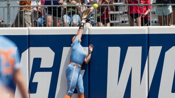 Clasificaciones de softbol universitario: encuesta sobre los 25 mejores de la Semana 3 de la NCAA de 2026