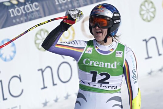 Emma Aicher domina el primer superG femenino desde los Juegos Olímpicos