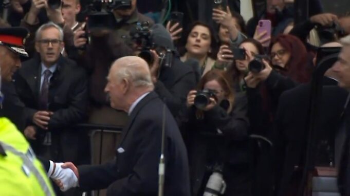 La Familia Real mantiene un perfil bajo tras el arresto de Andrew Mountbatten-Windsor