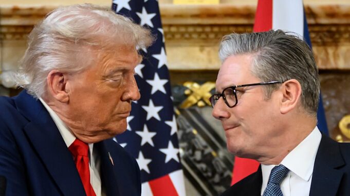 Trump en pie de guerra y el primer ministro del Reino Unido como objetivo