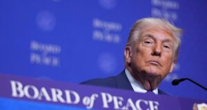 Donald Trump dice en reunión de la Junta de Paz que decidirá sobre huelgas en 10 días