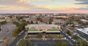 El ático de lujo del Denver Tech Center, propiedad de un desarrollador, llega al mercado por 3 millones de dólares